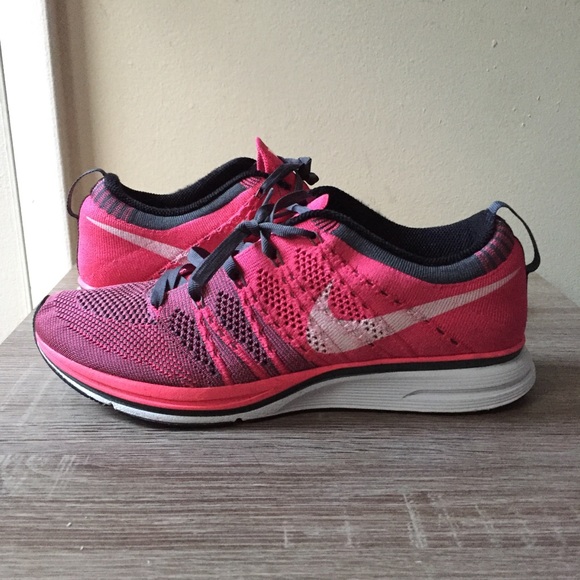 nike flyknit trainer pink flash